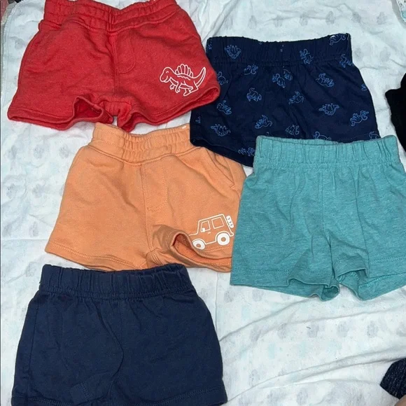 Lot of Baby shorts - Picture 2 of 3